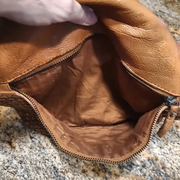 Genuine Leather Brown Shoulder Bag with Zipper Pocket - Picture 13 of 16